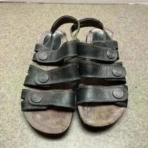 Montana Artisan Crafted black leather strap sandals. Women’s Sz 8